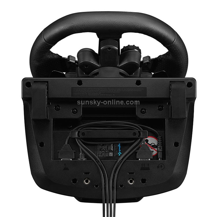 Logitech G923 racing wheel and pedals detail 2